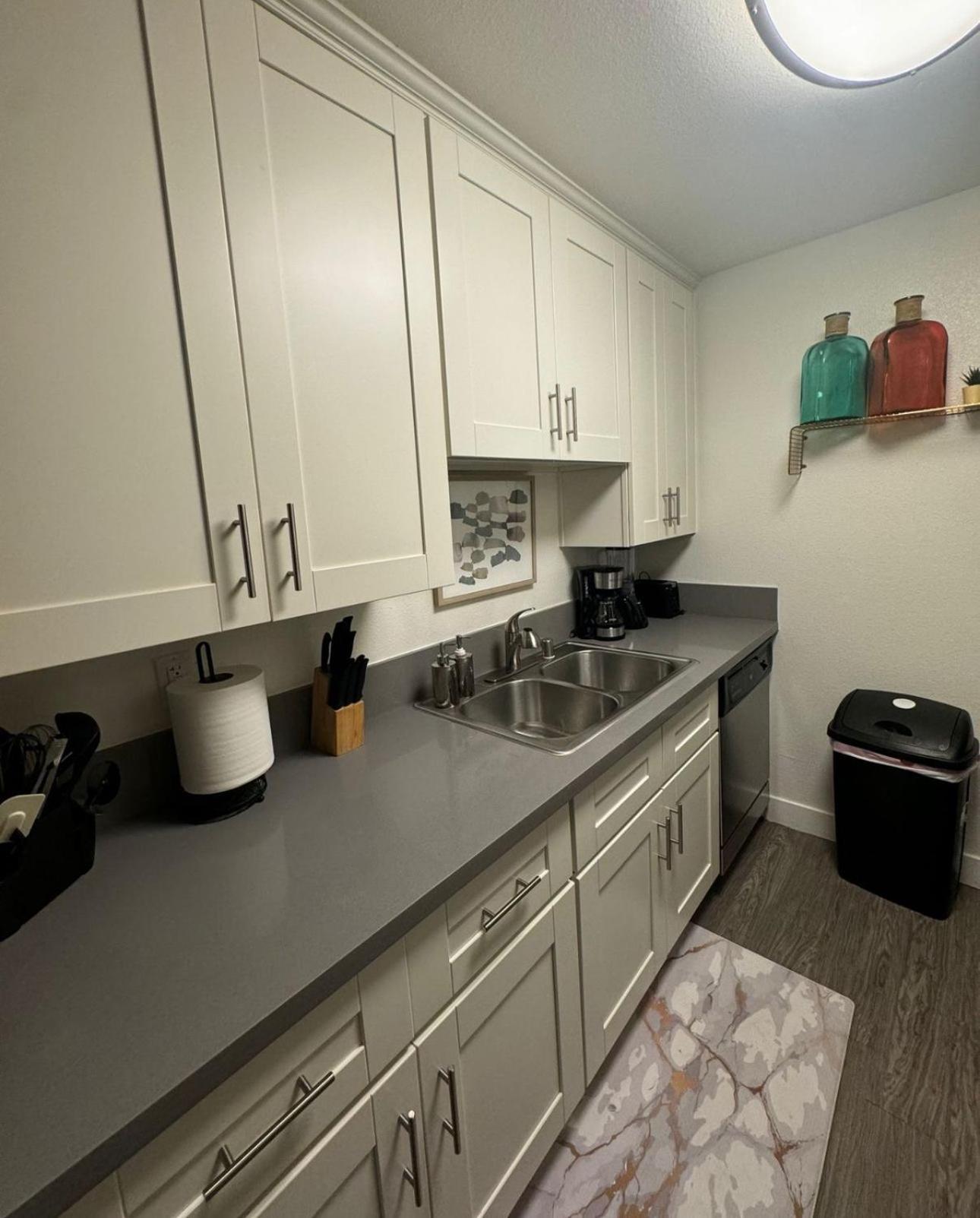 Luxury One Bedroom Apartments Free Parking&Pool Лос Анджелис Екстериор снимка