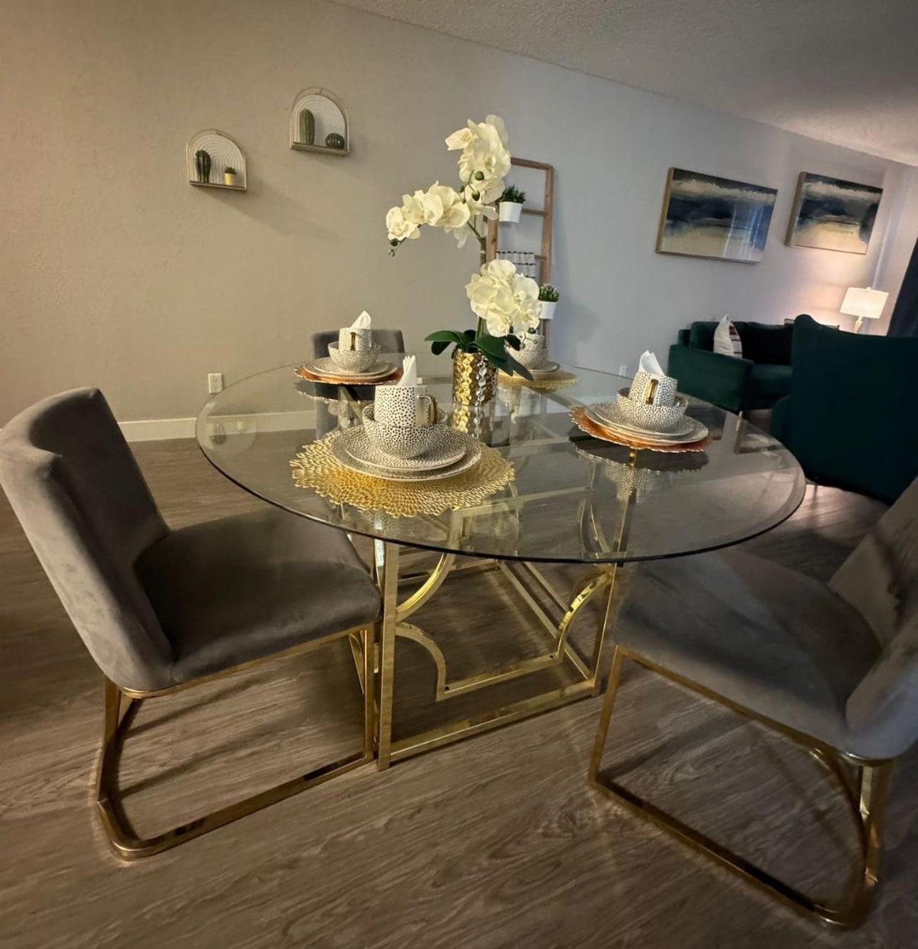 Luxury One Bedroom Apartments Free Parking&Pool Лос Анджелис Екстериор снимка