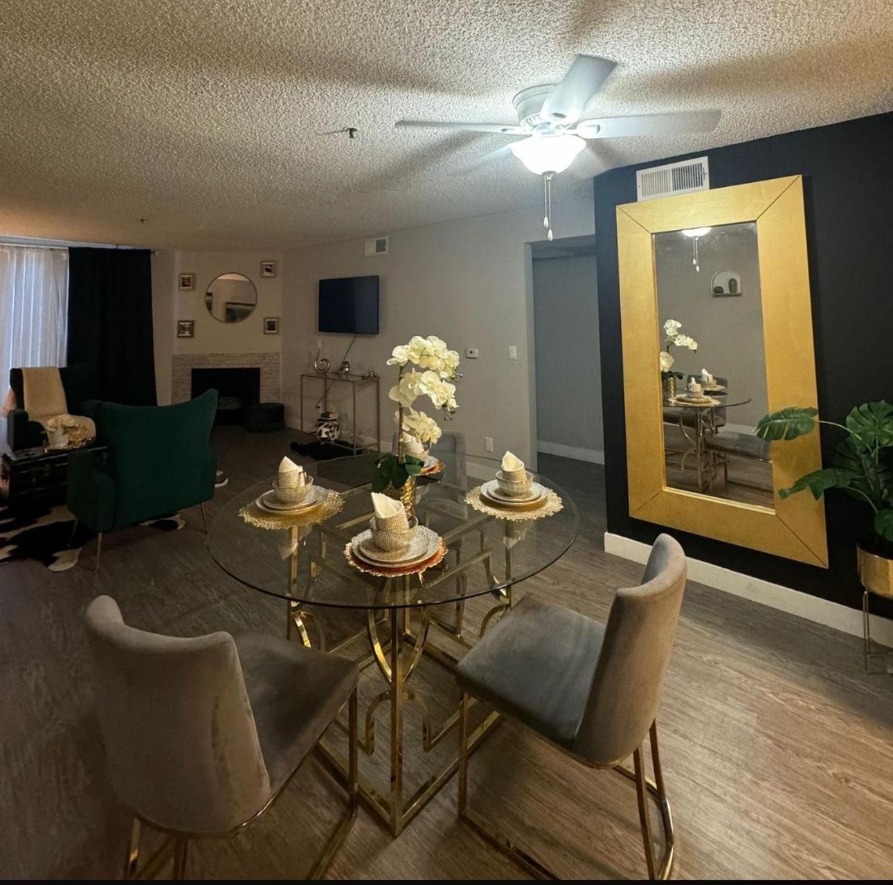 Luxury One Bedroom Apartments Free Parking&Pool Лос Анджелис Екстериор снимка